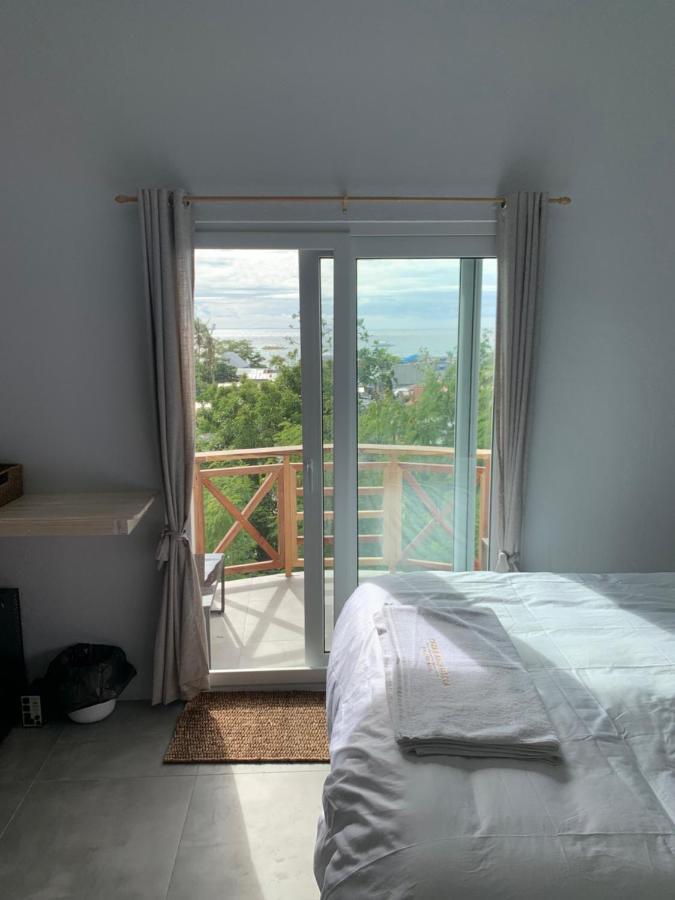 Crown Malapascua Hotel Kültér fotó
